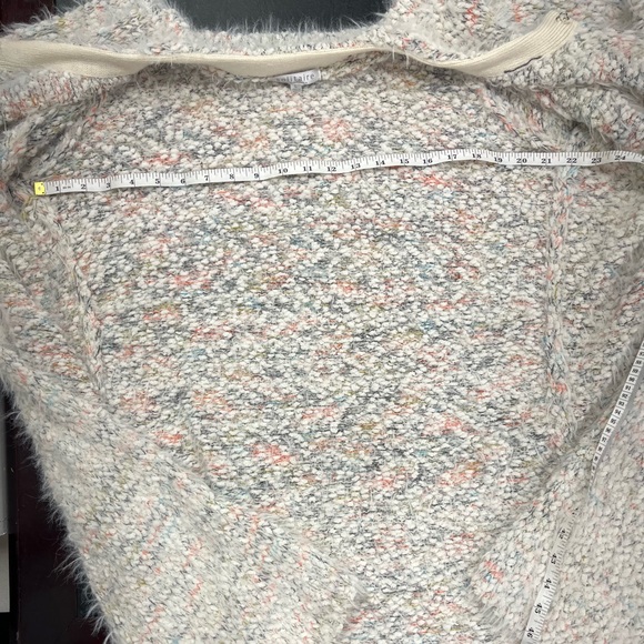 Solitaire cardigan size large - Picture 9 of 10